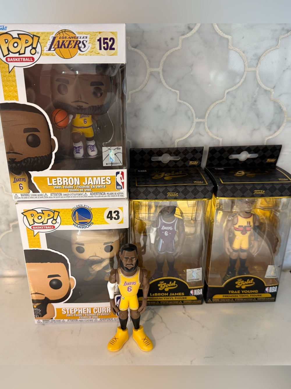 Funko Gold Vinyl Collection Stephen Curry LeBron James 5 total - 4 NIB 1 NO BOX